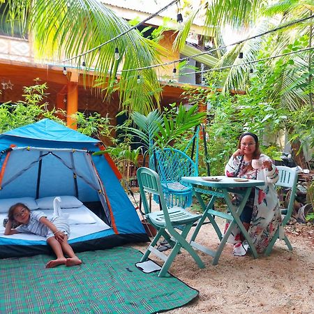 New Village Lodge Oslob Extérieur photo