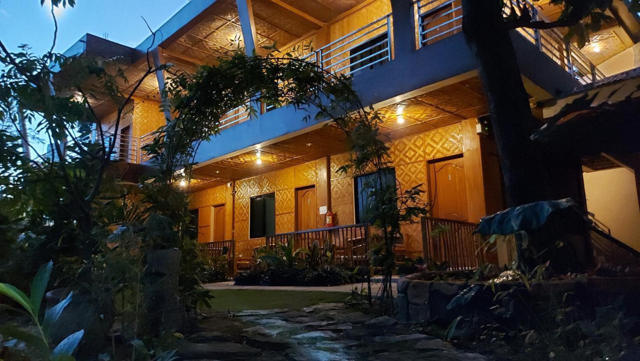 New Village Lodge Oslob Extérieur photo